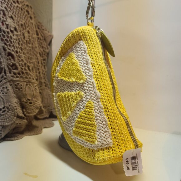 Bath & Body Works Zip-Up Lemon Slice Small Bag Wristlet Makeup Bag NWT - Picture 6 of 11